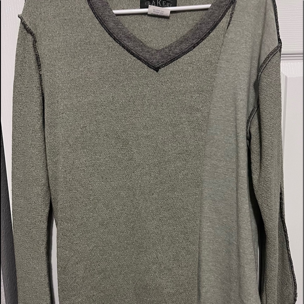 Krakerz light green sweater in medium